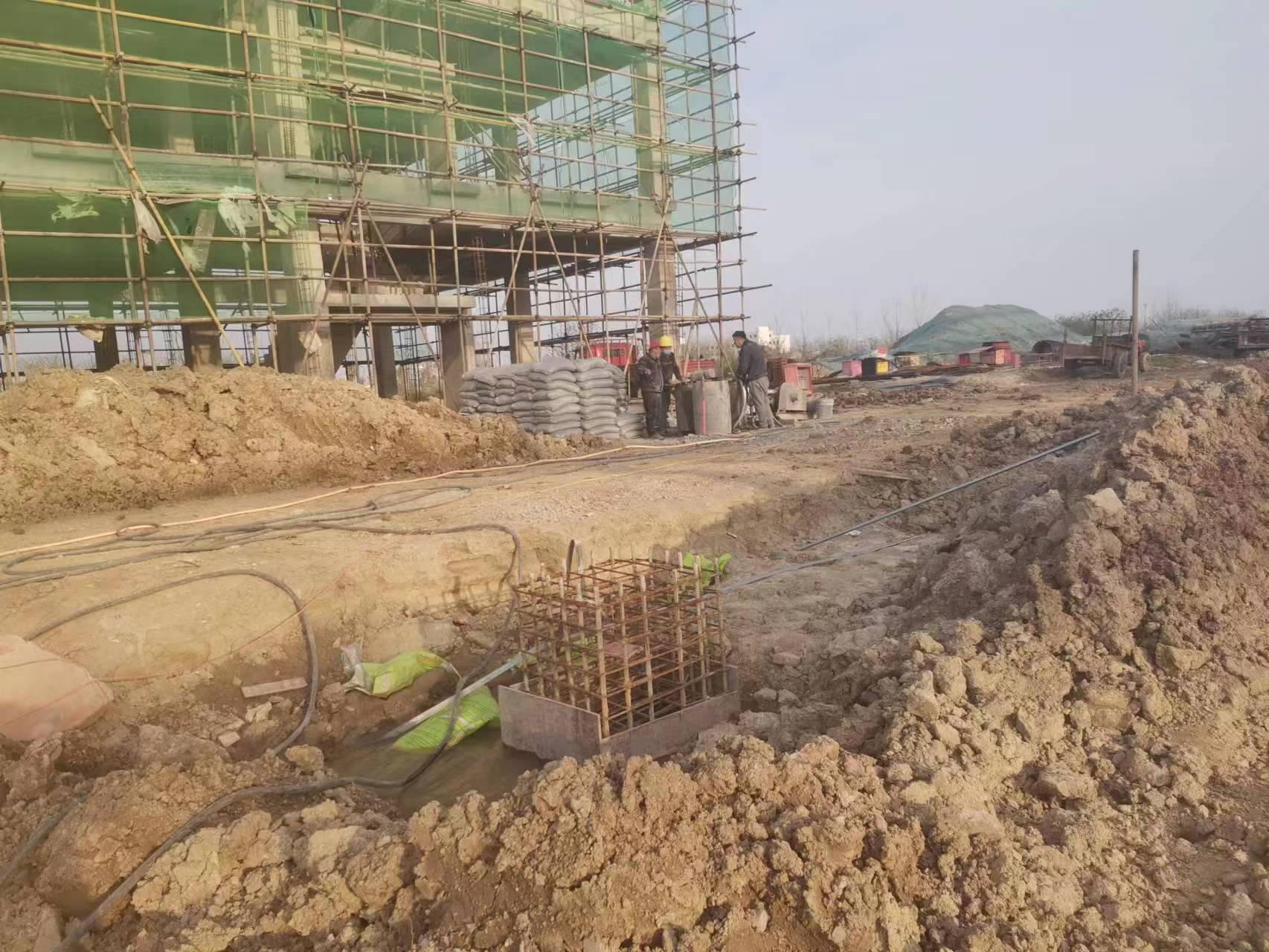 蔡甸当桥梁出现裂缝的时候应该及时加固修补